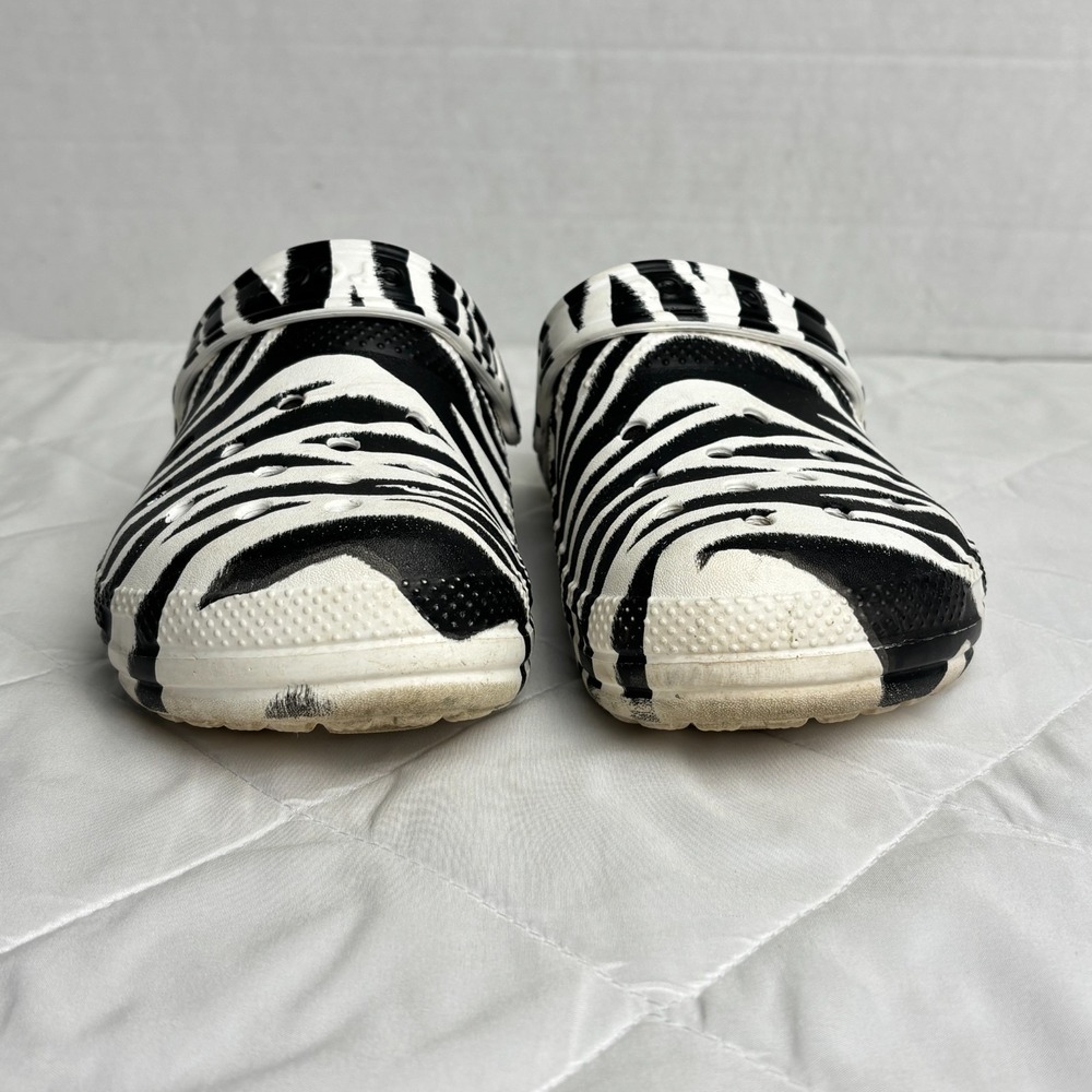 Crocs Zebra Print Faux Fur Lined Classic Clogs Womens 7 Mens 5 Black White - Picture 11 of 16